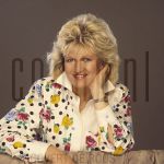 14-08-1986 Anita Meijer at studio in Amsterdam.

[keywords]Posed, Half Length, Eyecontact, Smiling, Singer[/keywords]